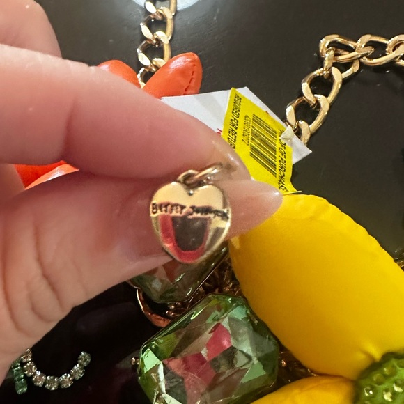 BETSEYS PUFFY FLOWER BIB NECKLACE MULTI - Picture 6 of 6